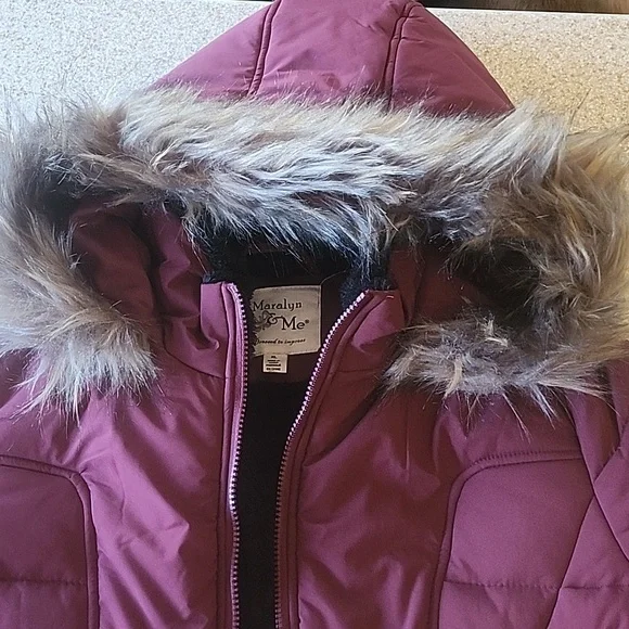 NWT Maralyn & Me Wine Hooded Cozy Puffer Coat With Faux Fur Trim Size XL - Picture 6 of 14